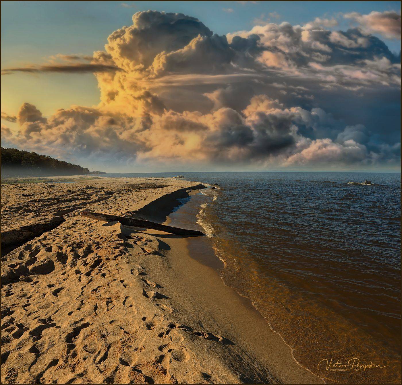 , Виктор Перякин