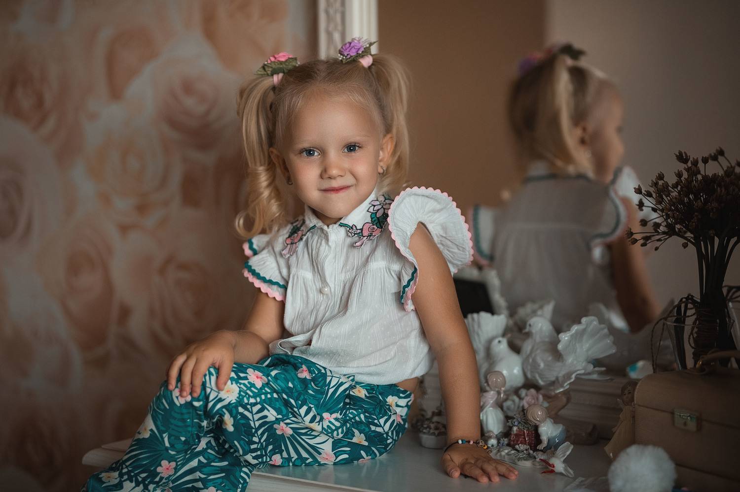 девочка, портрет, фотосессия, girl, young, portrait, творческий портрет, детский портрет, young girl, дети, children, детская фотография, детская фотосессия, постановка, постановочная фотография, Владимир Васильев