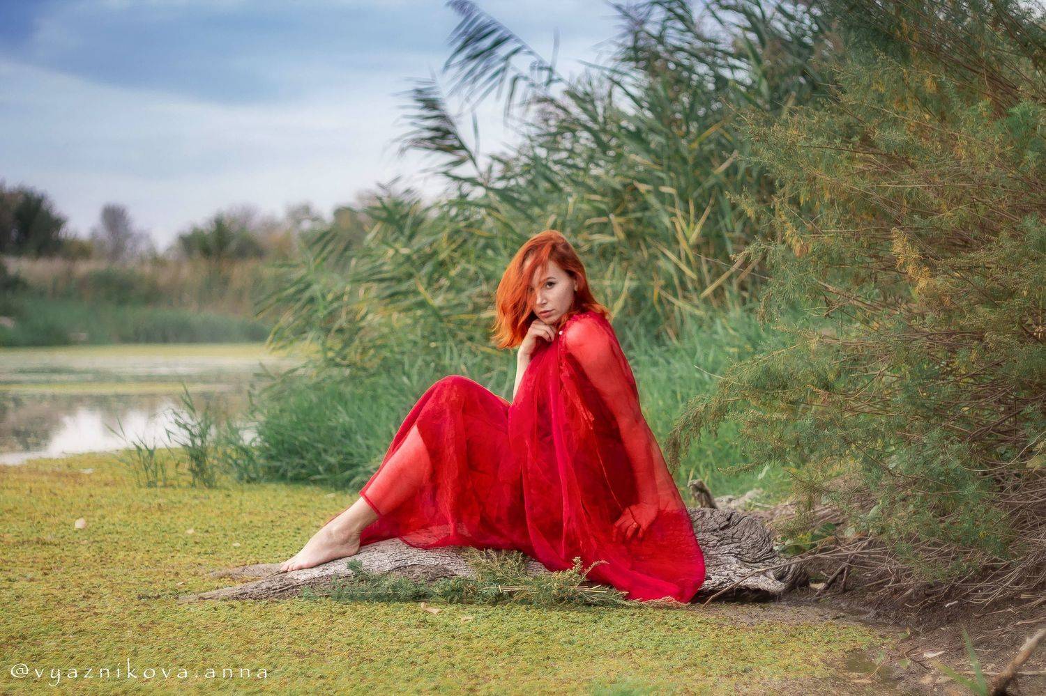 фотограф Лисичанск, Лисичанск, фотосессия у воды, фотосессия на природе, летняя фотосессия, индивидуальная фотосессия, девушка в красном, фотограф Северодонецк, Анна Вязникова,, Анна Вязникова