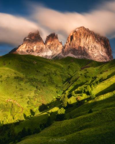 Sunrise in Dolomites