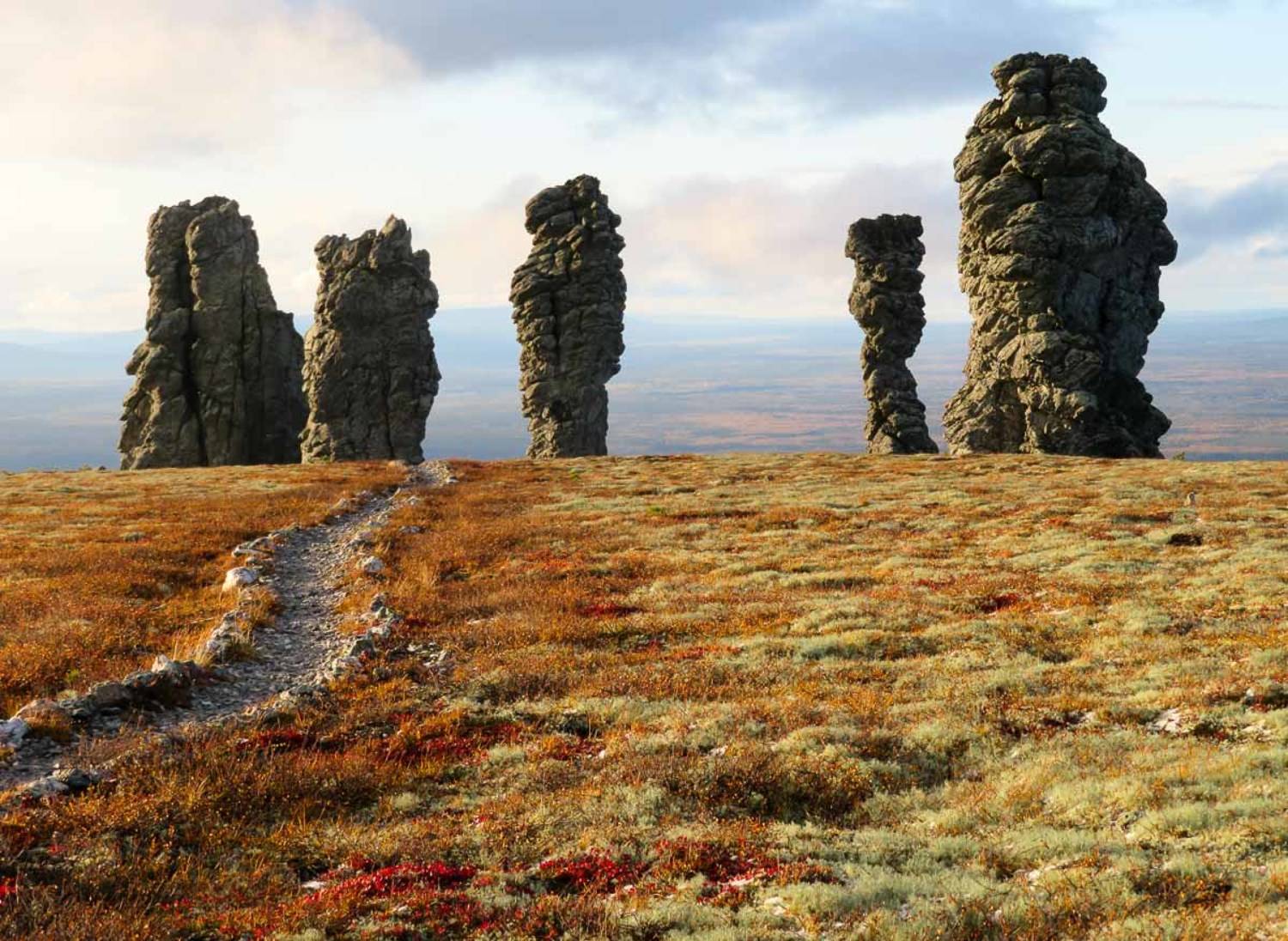 Маньпупунер, пейзаж, Урал, Коми, осень, тундра, тропа, Сергей Козинцев