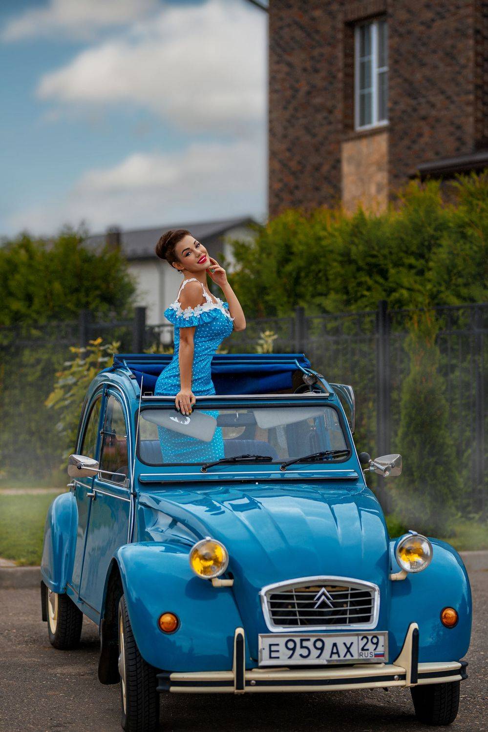 , Юрий Захаров