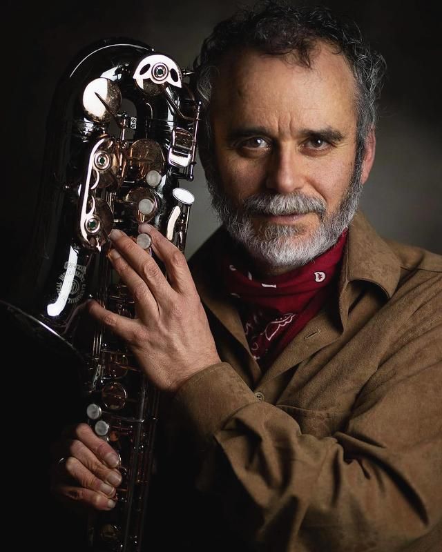 portrait, male portrait, music, musician, saxophonist, saxophone, wind instrument, wooden musical instrument, man, black, people, dark, guy, face, men, one, beautiful, studio, serious, facial expression portrait with a saxophone фото превью