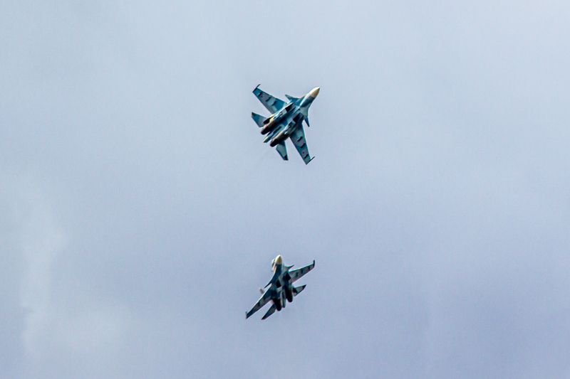 самолет, облака, истребитель, СУ, МИГ, скорость, истребители, вооружение, россия, ВВС, самолеты, гром  фото превью