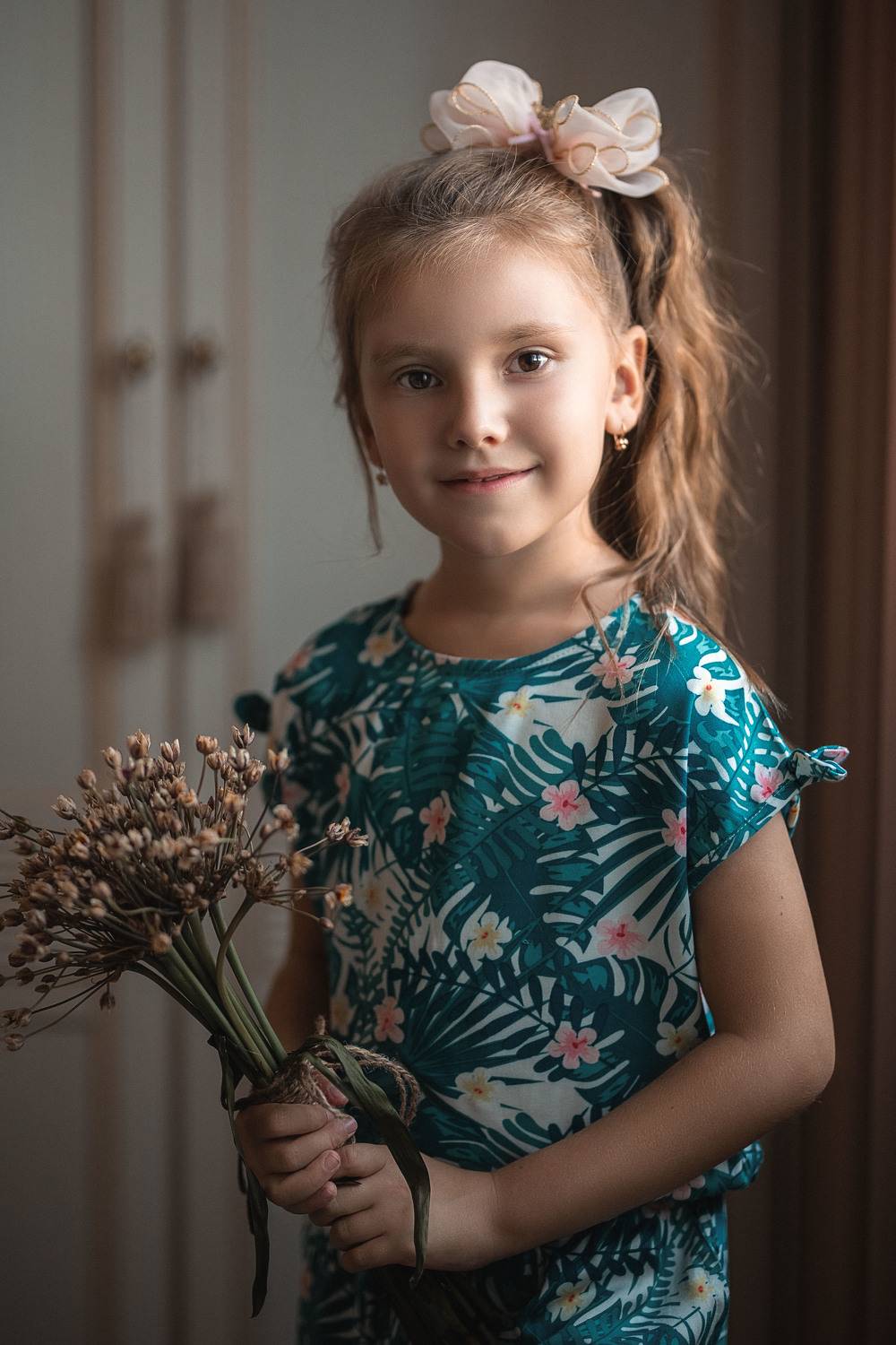 девочка, портрет, фотосессия, girl, young, portrait, творческий портрет, детский портрет, young girl, дети, children, детская фотография, детская фотосессия, постановка, постановочная фотография, Владимир Васильев