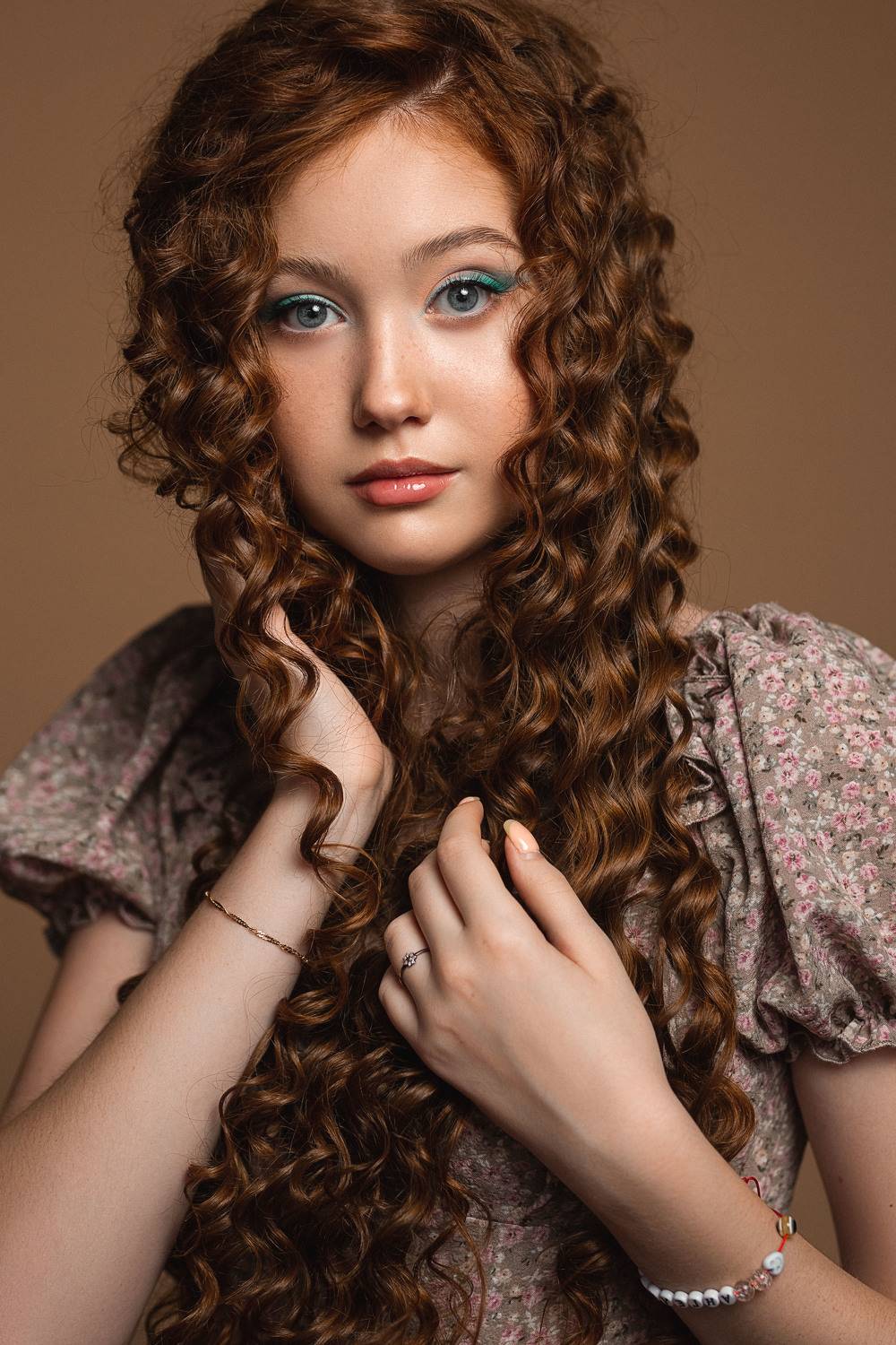 девушка, модель, портрет, фотосессия, студия, макияж, гламур, girl, model, modeling, young, portrait, make-up, творческий портрет, женский портрет, woman, young woman, glamour, постановка, постановочная фотография, fashion, Владимир Васильев