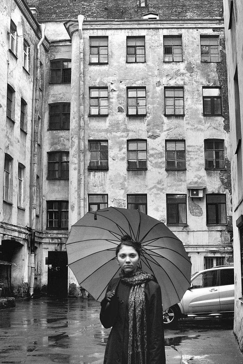 девушка, петербург, дворик, зонт, апатиты, Николай Смоляк
