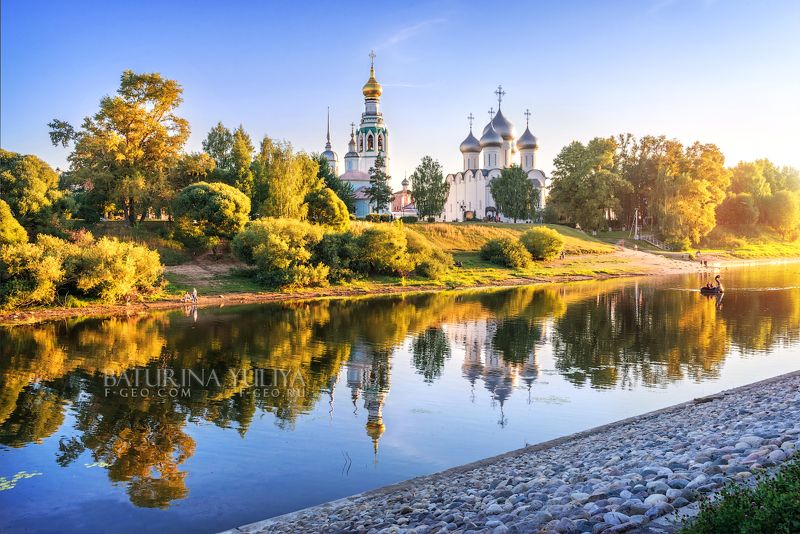Золотой свет фото превью