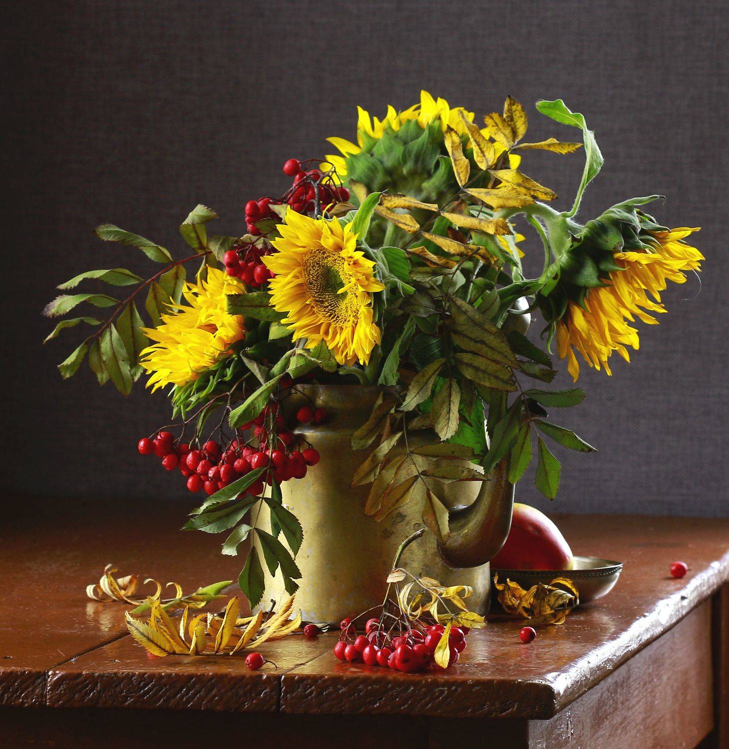натюрморт, фотонатюрморт, осень, рябина, подсолнухи, наталья казанцева, Наталья Казанцева