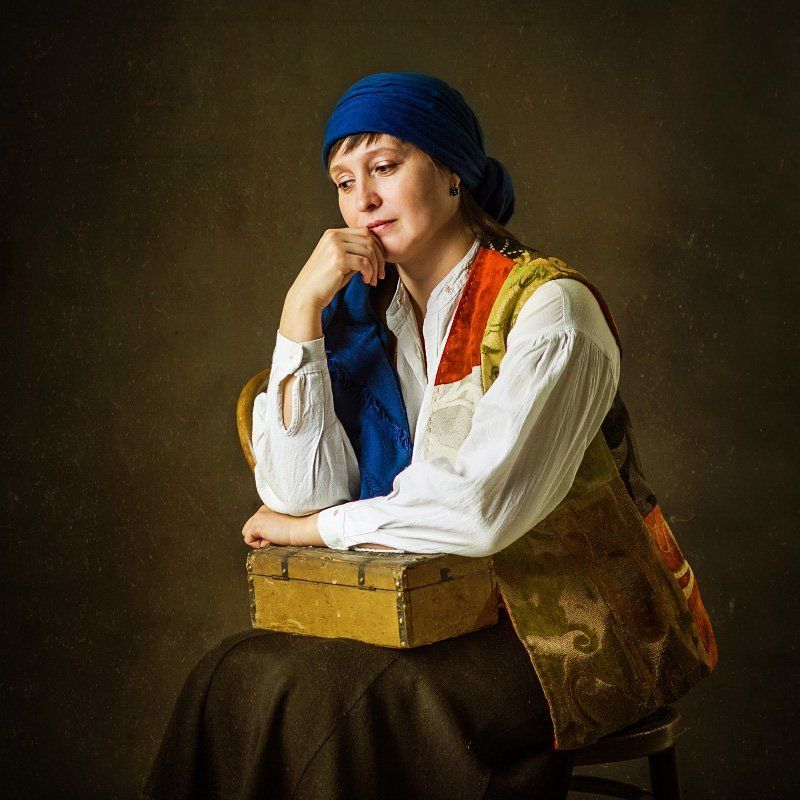 Женский портрет, Женщина, Портрет Хозяйка с сундучком фото превью