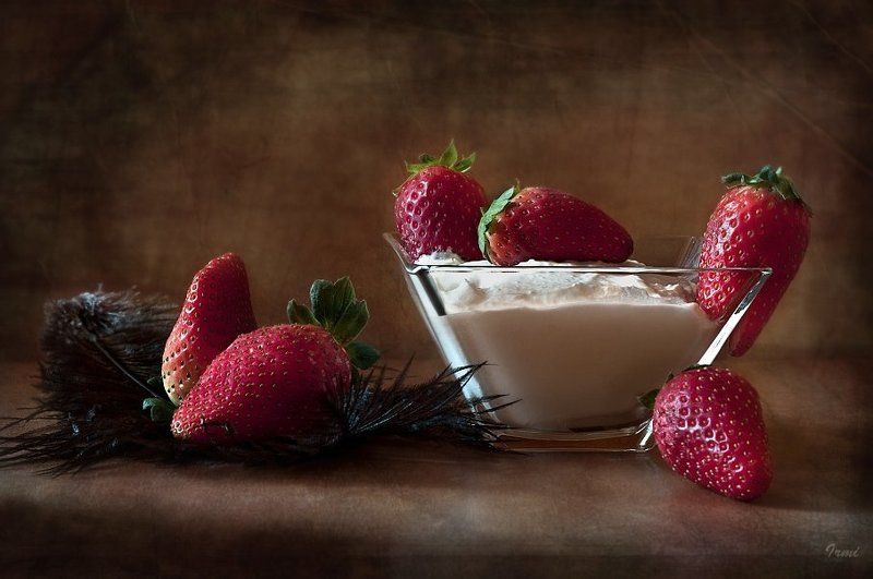 Клубника в сметане фото превью