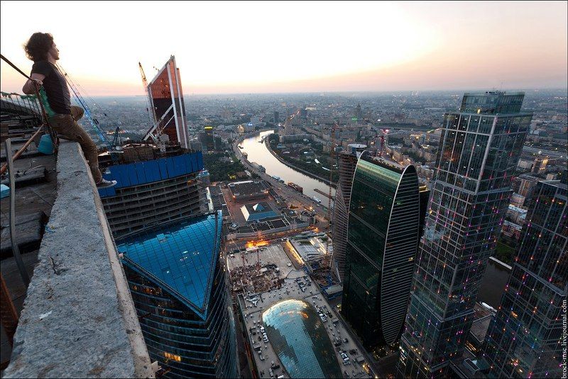 urban exploration, roofing, moscow city Над Москвой фото превью