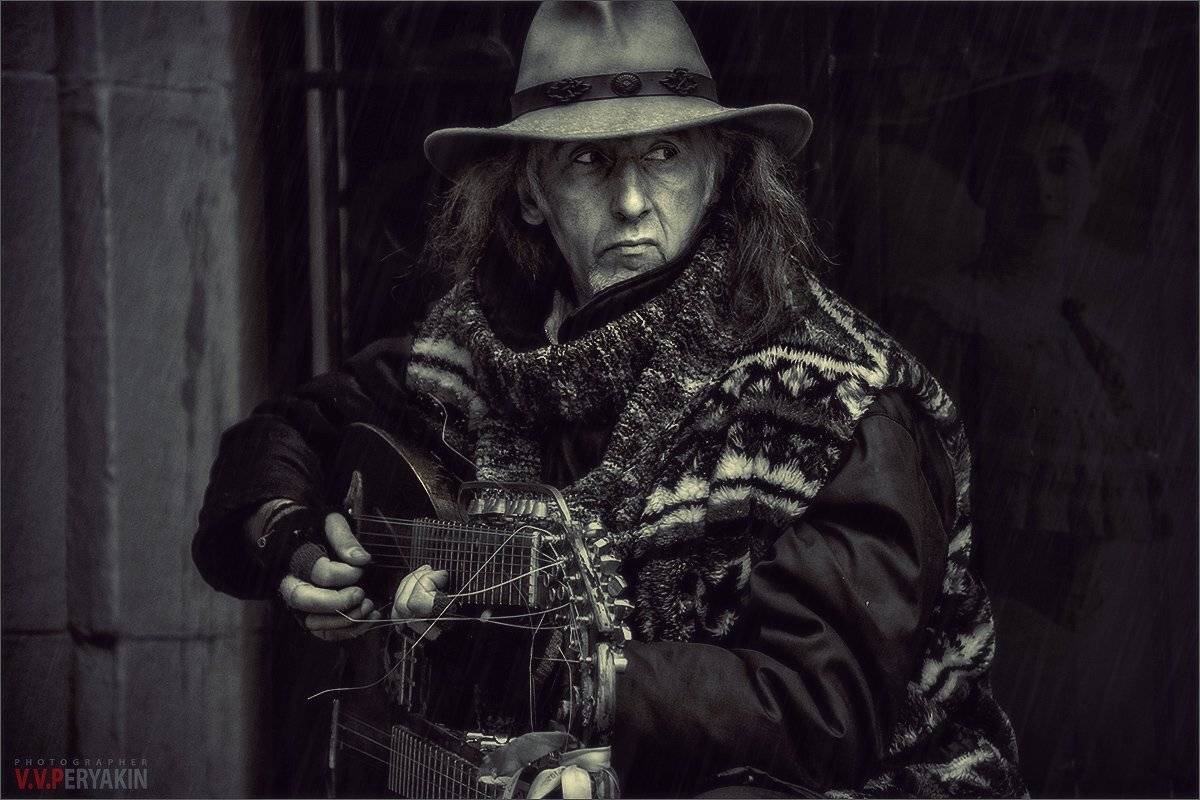 , Виктор Перякин