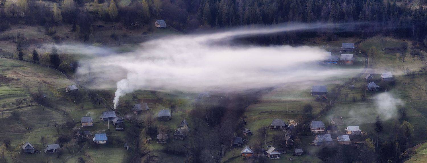 панорама, карпаты, весна, горы, дым, утро, деревня, Евгений Матюшенков
