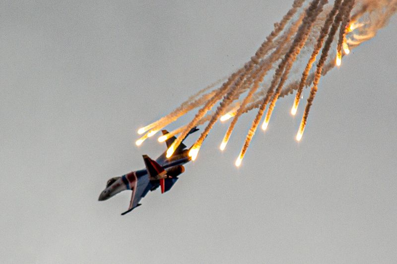 самолет, облака, истребитель, СУ, МИГ, скорость, истребители, вооружение, россия, ВВС, самолеты, гром  фото превью