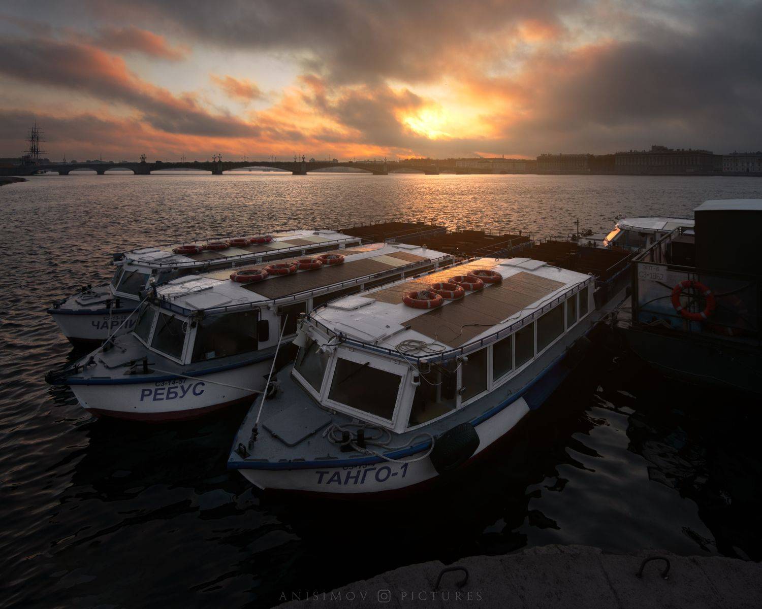 sunrise,golden hour,river,city,architecture,ship, Дмитрий Анисимов