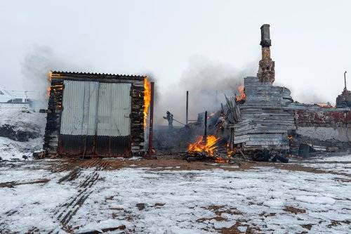fire in a village in the Arctic circle