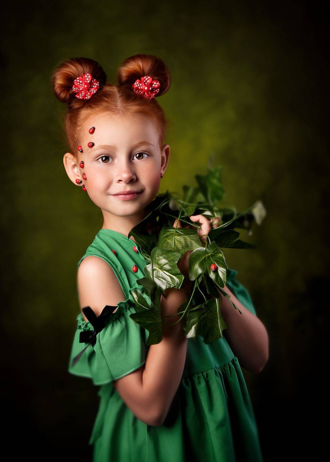 портрет, девочка, рыжая, рыжий, лето, плющ, Татьяна Кам