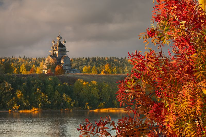 рассвет над рекой фото превью