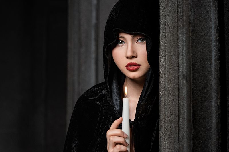 девушка, портрет, милая, cute, portrait, капюшон, свеча Candlelight фото превью