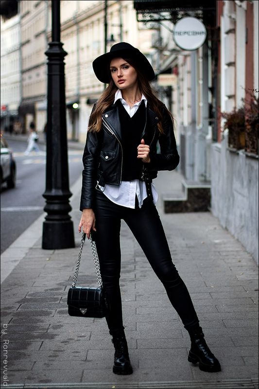 girl,woman,eyes,beauty,portrait,fashion,light,девушка,портрет,москва,свет, глаза Lera фото превью