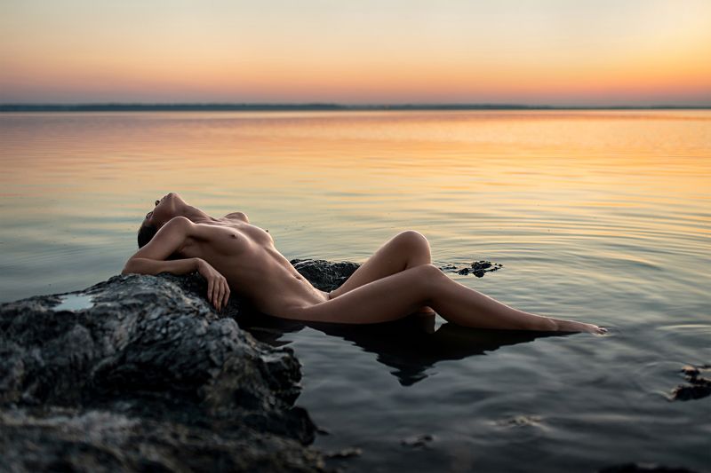 nude, naked, beauty, nature, girl, girle on the nature, portrait, sunset, lake, ню, обнаженная девушка, закат, озеро, фотосессия на природе Юлия фото превью