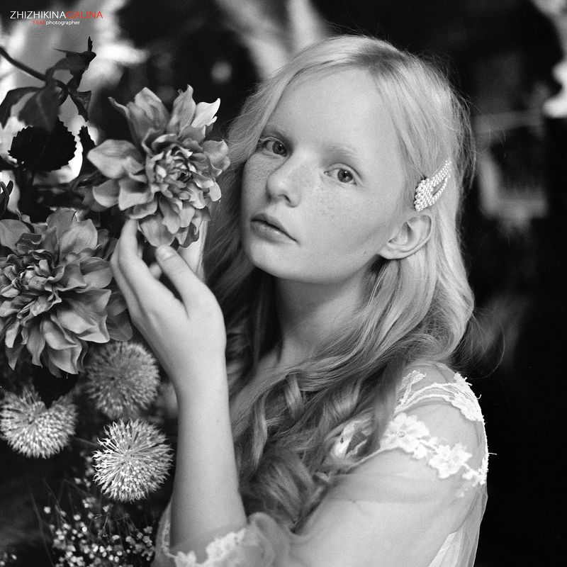 пленка, чб, черно-белое, портрет, лицо, portrait, face, girl, film, bw, black and white, b&w Ирина фото превью