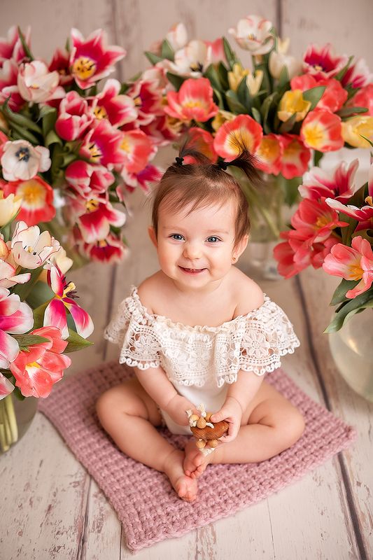 дети смех цветы улыбка счастье  фото превью