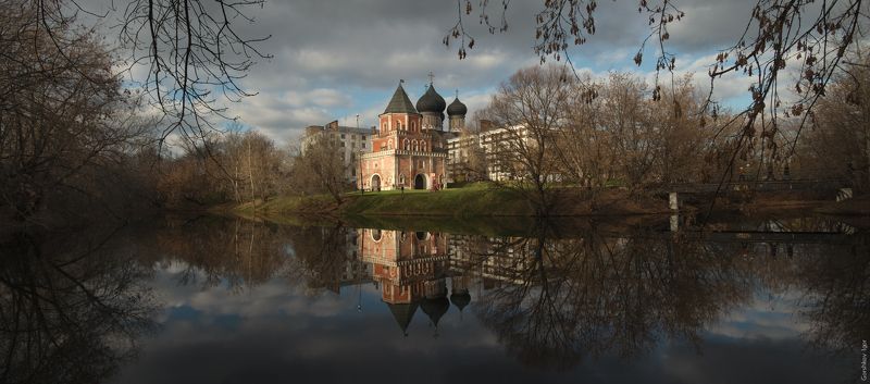 башня, измайлово, москва, небо, осень, остров, отражения, панорама, пруд, собор, тучи Измайловский остров в осенний день фото превью