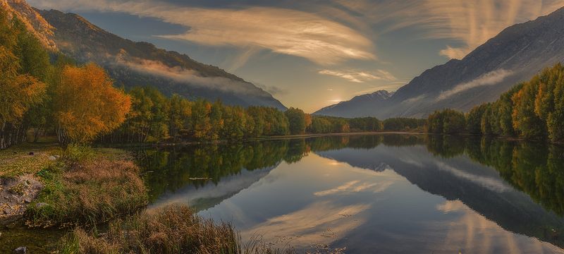 Осень в красках заката фото превью