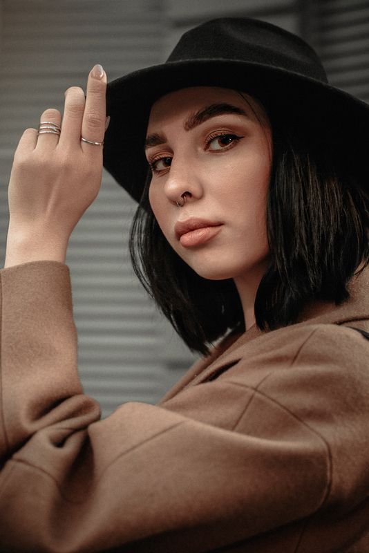 женский портрет Пора... фото превью