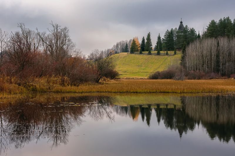 На высоком берегу фото превью
