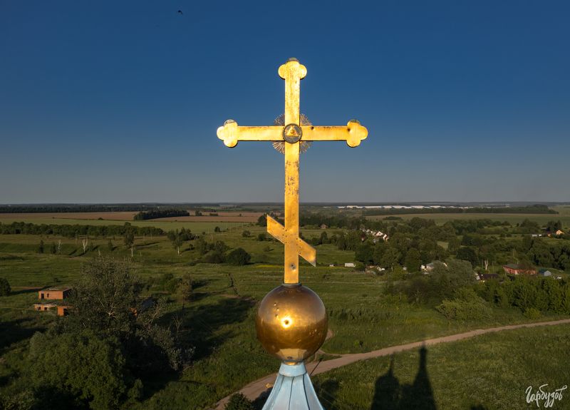 Расстрелянный крест фото превью