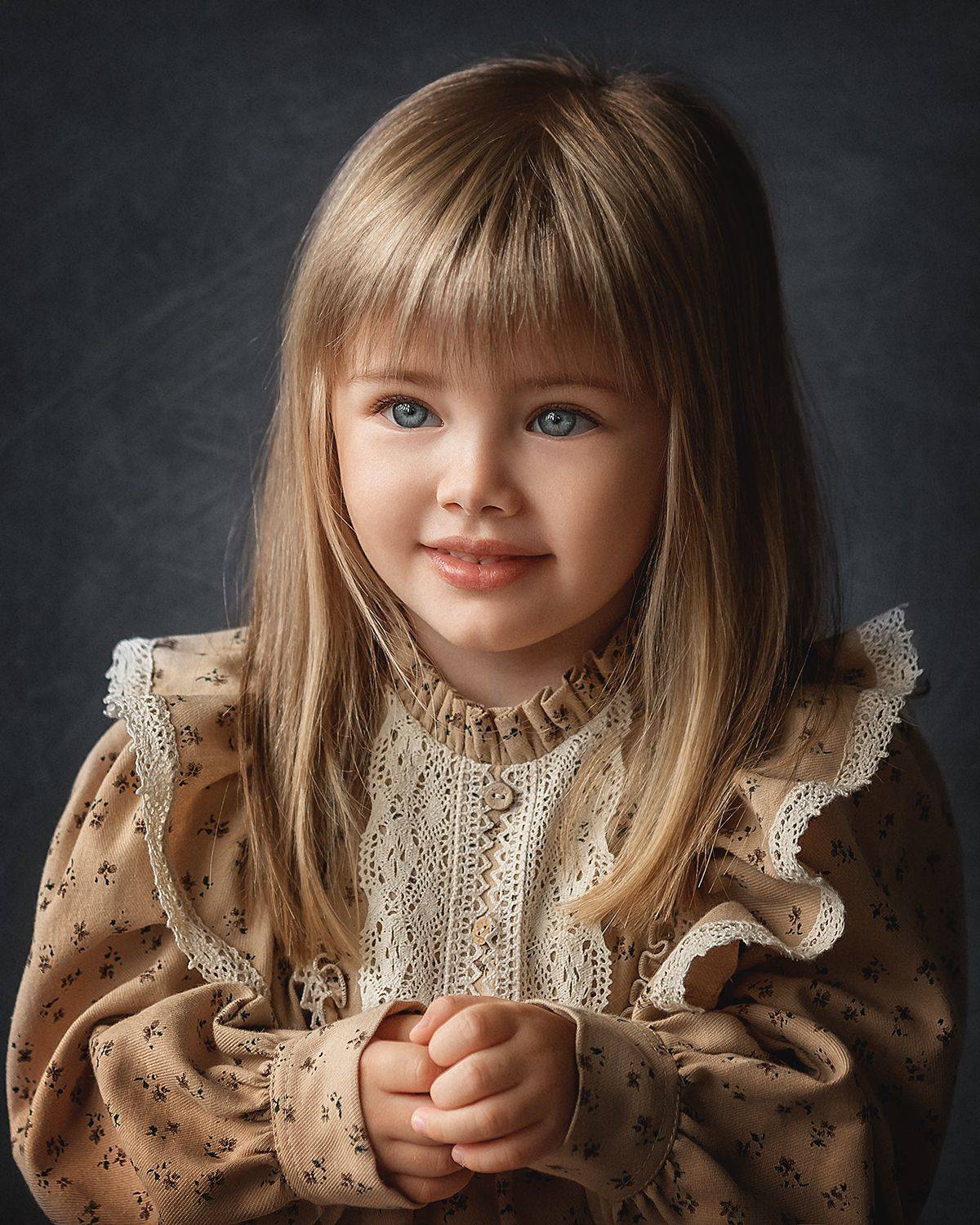 , Елена Михайлова