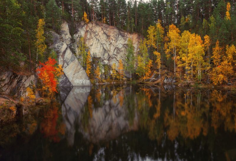 озеро, горы, лес, природа, закат, рассвет, красота, приключения, путешествие, облака Отражение осени или озеро Тальков камень. фото превью