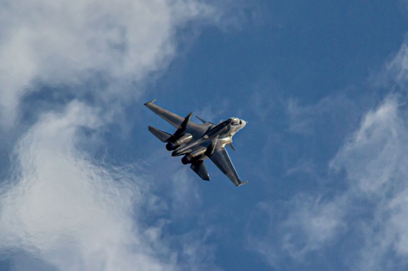 самолет, облака, истребитель, СУ, МИГ, скорость, истребители, вооружение, россия, ВВС, самолеты, гром  фото превью