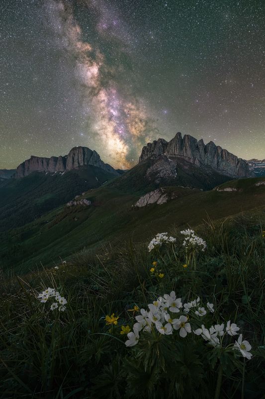 звезды, большой тхач, кавказ, адыгея, весна, чемерица, астро, ночь, milky way, млечный путь, ачешбоки, чертовы ворота В царстве Ноктюрнал фото превью