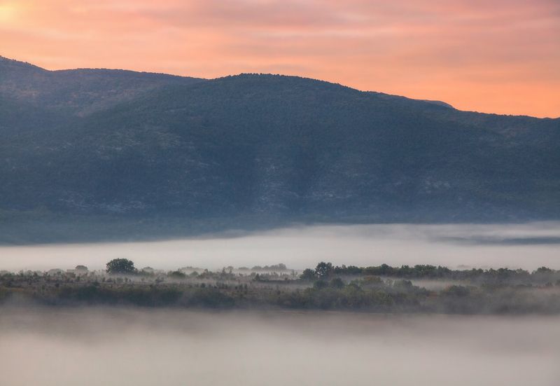 пейзаж, крым, чернореченское водохранилище, рассвет, туман, осень, горы Молочные реки фото превью