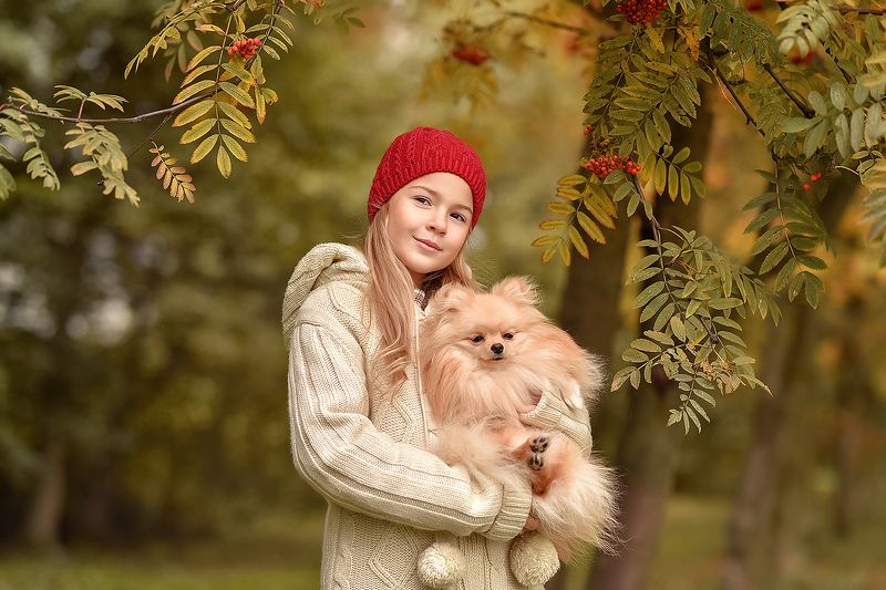 детский портрет, осень, дети, краски осени, дети и животные, прогулка, рябина Прогулка фото превью