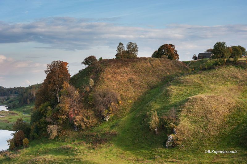 вид на замковою гору на р.Случ... фото превью