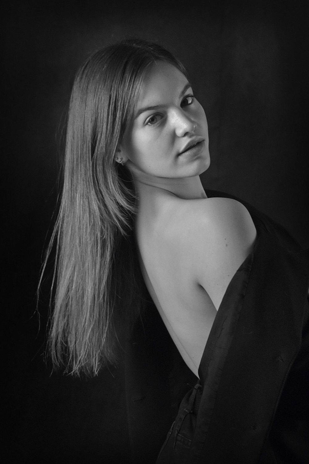 девушка, портрет, глаза, взгляд, волосы, апатиты, Николай Смоляк