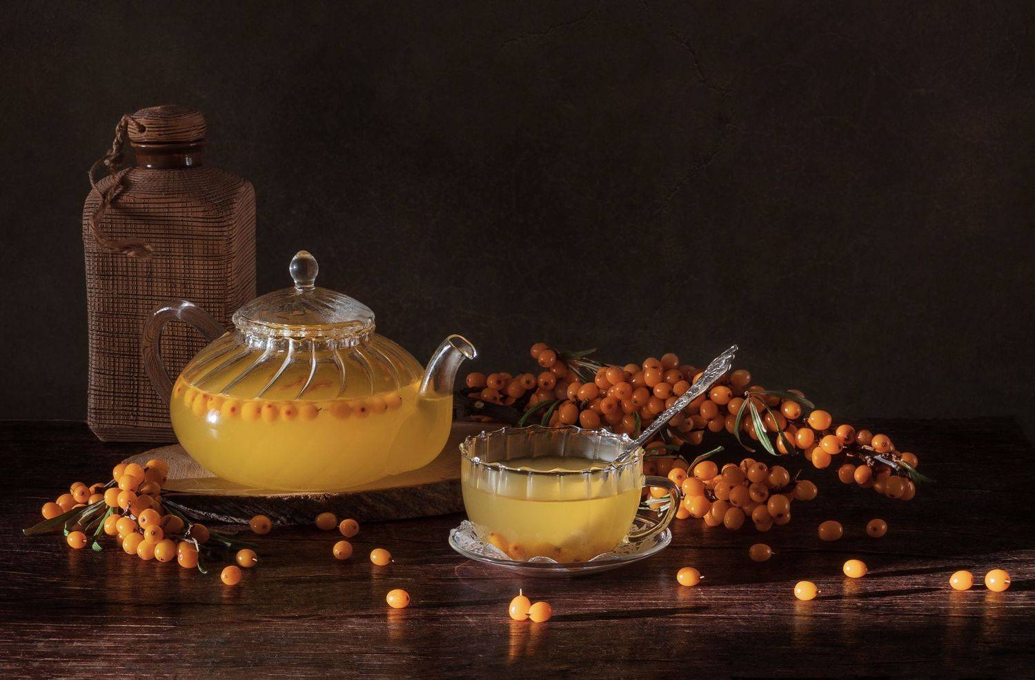 облепиха, чай, чайник, кружка, стекло, ягоды, контраст, свет,, Галина Тришина