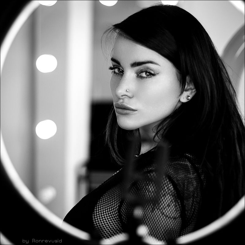 girl,woman,eyes,beauty,portrait,fashion,light,девушка,портрет,москва,свет, глаза,bw,blackandwhite,black&white,чб,чернобелое Adel фото превью