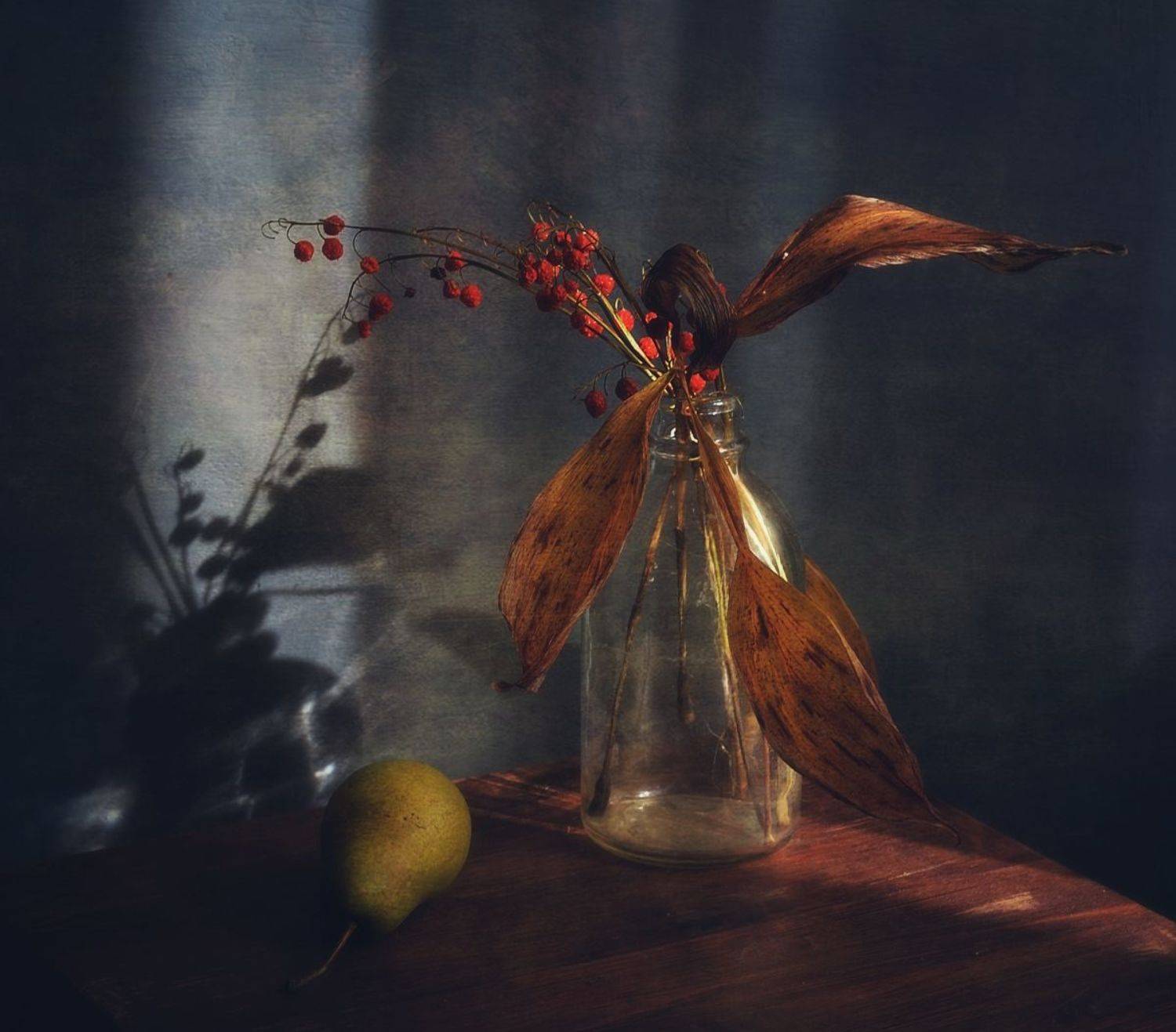 натюрморт,композиция,осень,груша,ландыш,тень, Наталия К