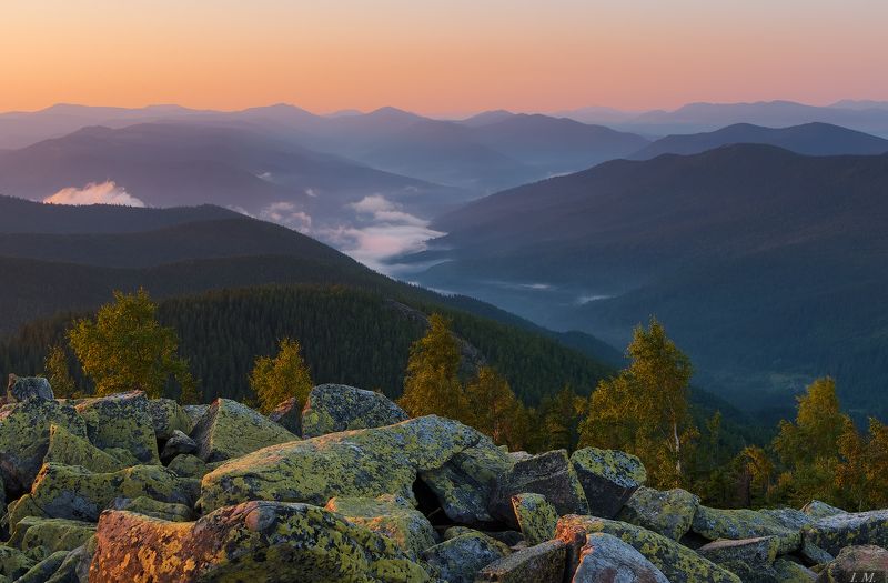горы, карпаты, горганы, поход, пейзаж, лето, туман, рассвет, вечер, сумерки, mountains, carpathians, travel, hike, landscape, morning, evening, dusk, fog, mist, colors, summer Летние краски Горган фото превью