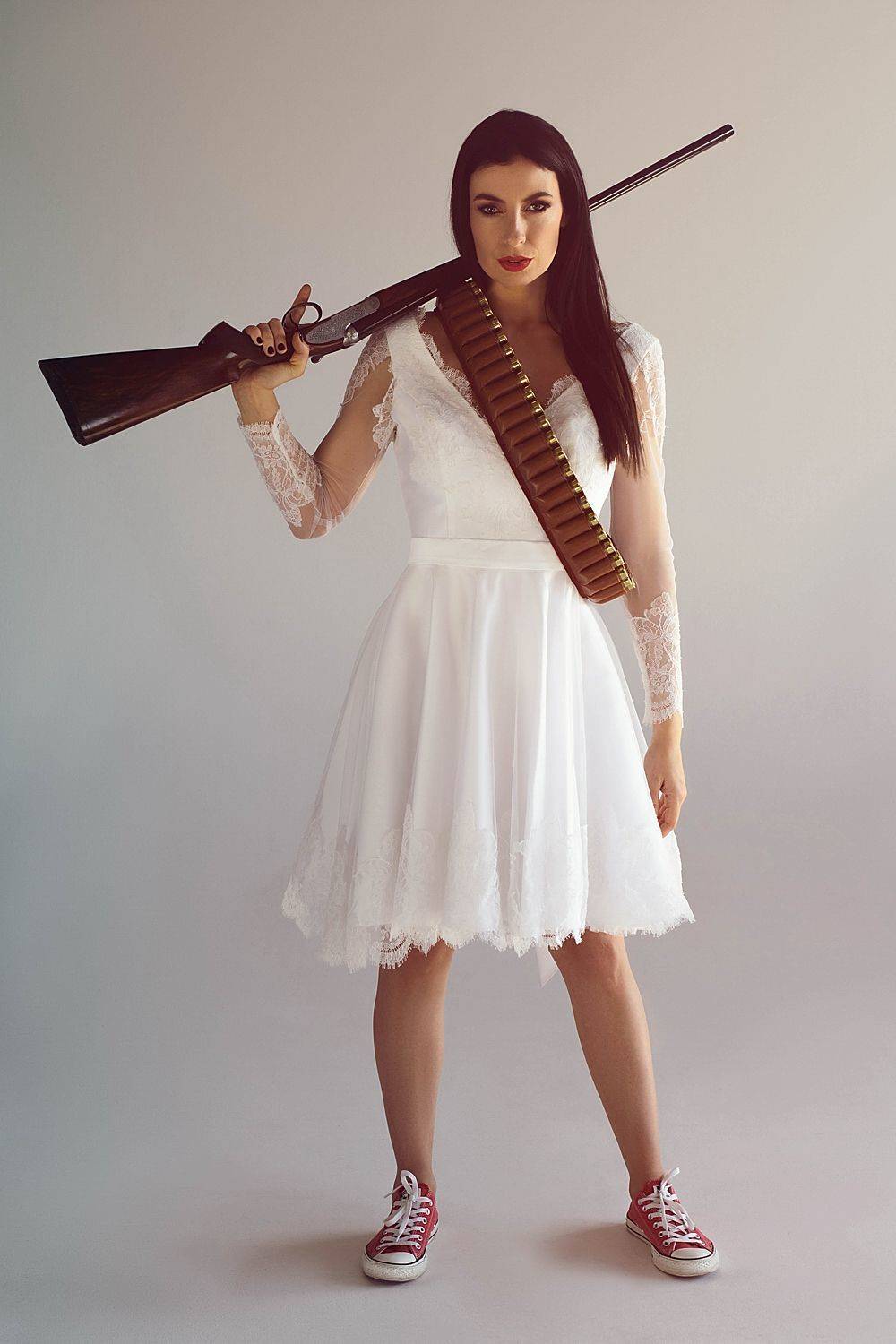 model, fine art, sexy, sensual, colour, woman, female, body, erotica, glamour, curves, portrait, beautiful, fashion, red lips, natural light, gun, wedding,, Lajos Cs&aacute;ki