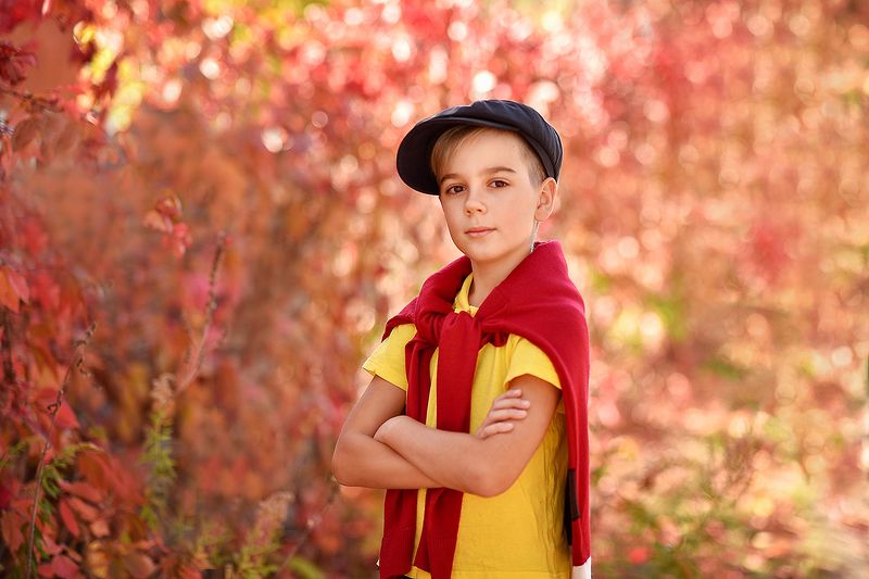 детский портрет, мальчик, осень, красота Краски осени фото превью