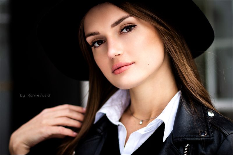 girl,woman,eyes,beauty,portrait,fashion,light,девушка,портрет,москва,свет, глаза Lera фото превью