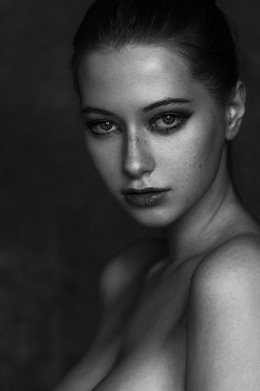 Anya фото превью