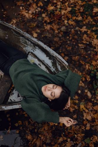 Девушка в лодке